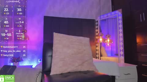 Snapshot of kataliina_18 chatting on January 4, 2:56 pm Kat online show from January 4, 2:56 pm