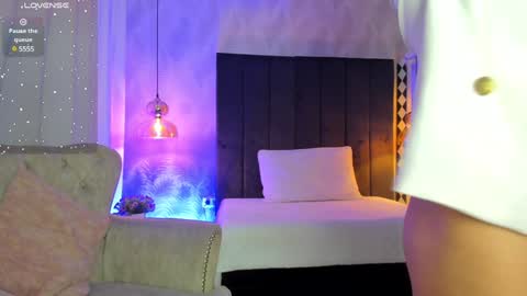Snapshot of kataliina_18 chatting on January 11, 11:56 am Kat online show from January 11, 11:56 am