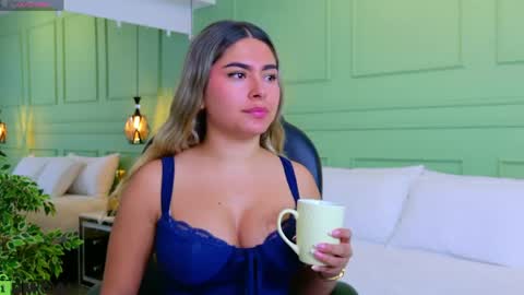 Kat online show from April 22, 11:56 am