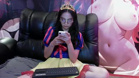 Snapshot of katalina07 chatting on October 27, 4:00 pm Katalina online show from October 27, 4:00 pm