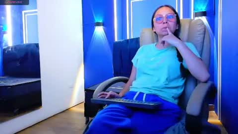 Snapshot of katalina07 chatting on June 11, 8:51 pm Katalina online show from June 11, 8:51 pm