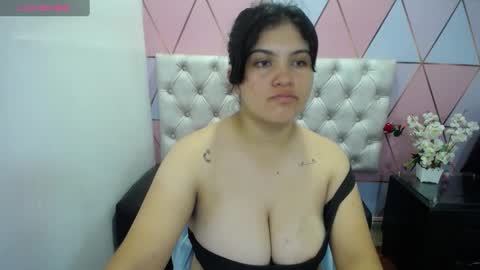 Snapshot of katalina_santana25 chatting on January 9, 9:58 pm katalina santana25 online show from January 9, 9:58 pm