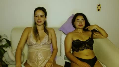 Snapshot of katalina_sexygirl chatting on June 3, 3:20 am Katalina online show from June 3, 3:20 am