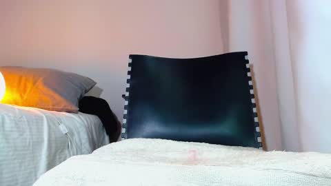 Snapshot of katalinaferreirax chatting on December 8, 3:32 am katalinaferreirax online show from December 8, 3:32 am