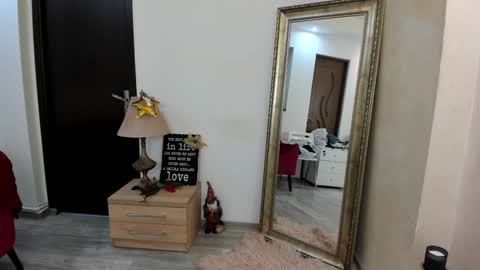 Snapshot of kate_belle chatting on January 4, 9:52 pm Kate online show from January 4, 9:52 pm