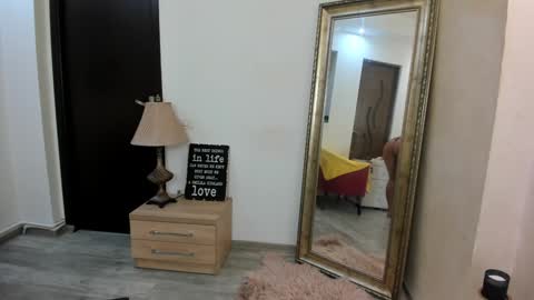 Snapshot of kate_belle chatting on January 14, 3:01 am Kate online show from January 14, 3:01 am