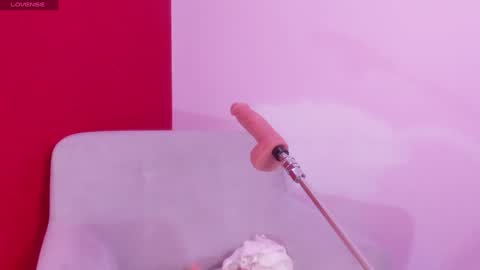 Kate  online show from February 4, 12:55 pm