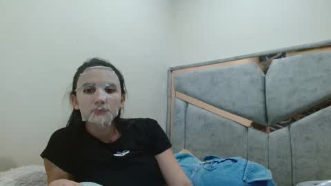Snapshot of kate_davies chatting on April 28, 12:53 am kate online show from April 28, 12:53 am