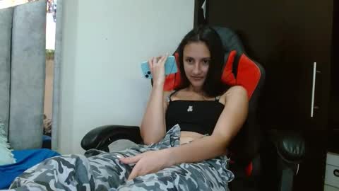 Snapshot of kate_davies chatting on June 1, 11:06 pm kate online show from June 1, 11:06 pm