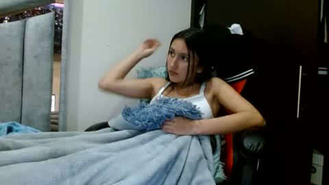 Snapshot of kate_davies chatting on June 14, 12:30 am kate online show from June 14, 12:30 am
