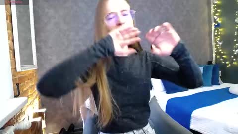 .Be kind and gentle with me and I will do my best for you.   online show from November 22, 7:40 am