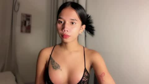 Trixie 31 online show from April 1, 1:41 pm