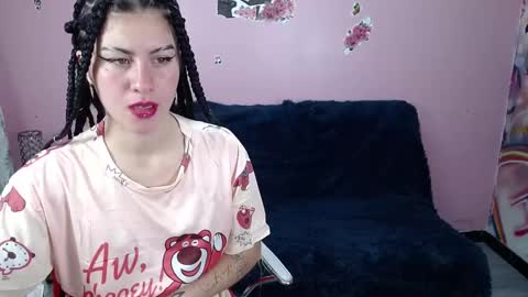 Snapshot of kate_lawrence_ chatting on December 24, 7:28 am kate_lawrence_ online show from December 24, 7:28 am