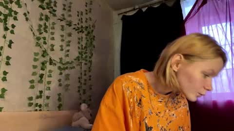 kate_mikki online show from December 18, 3:01 am