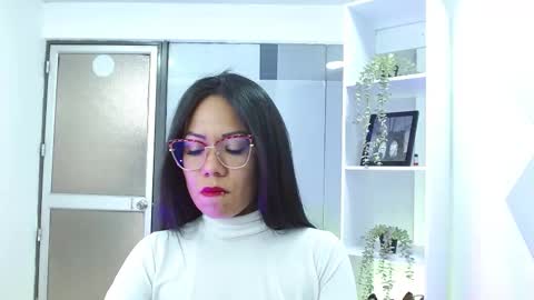 Kate  online show from November 18, 7:29 pm