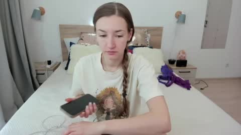 kate_redgar online show from May 7, 7:47 am