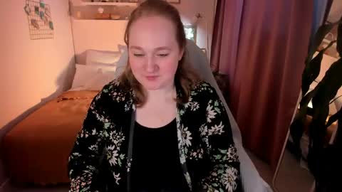 Kate   Follow me dear  online show from May 8, 2:33 pm