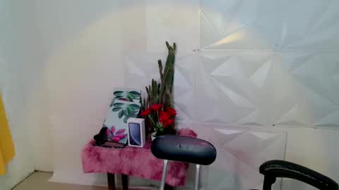 Kate online show from December 19, 3:40 am