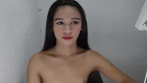 Snapshot of kate_romance chatting on April 12, 6:13 pm Kate online show from April 12, 6:13 pm