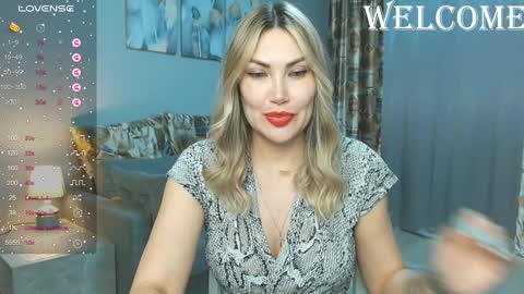 Therapist online show from December 1, 6:30 pm