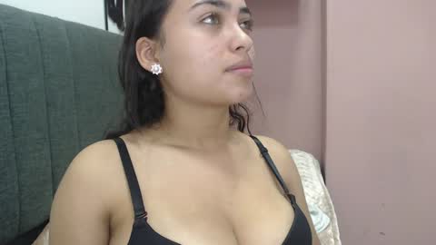 Kari online show from December 12, 1:39 pm