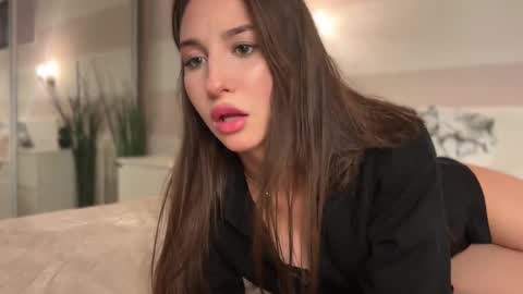 Snapshot of kate_yanson chatting on September 18, 4:31 pm Kate online show from September 18, 4:31 pm