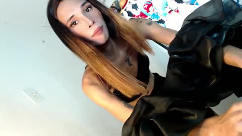 its me kate online show from December 5, 4:20 am