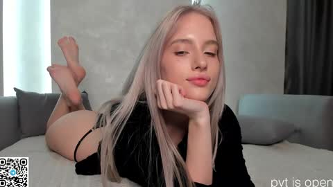    online show from May 1, 9:30 pm