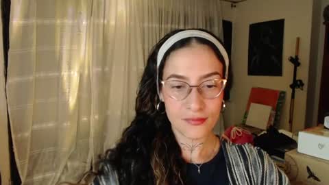 Snapshot of katehathor8 chatting on June 30, 4:35 am kate keith but here i prefer My Goddess independient model online show from June 30, 4:35 am