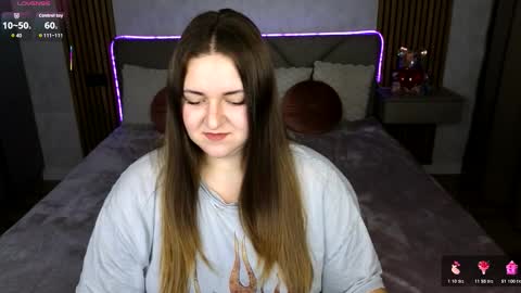 Snapshot of katelyn_sweety chatting on October 23, 9:13 pm Katelyn online show from October 23, 9:13 pm