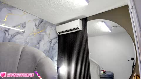 Im Katherine but call me Kate  online show from December 29, 12:01 pm