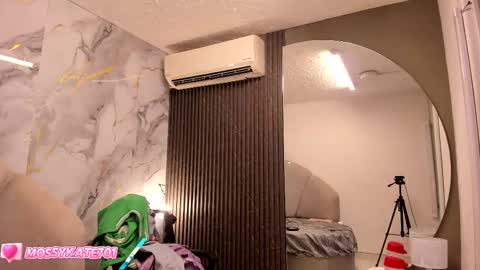 Im Katherine but call me Kate  online show from February 23, 5:39 pm