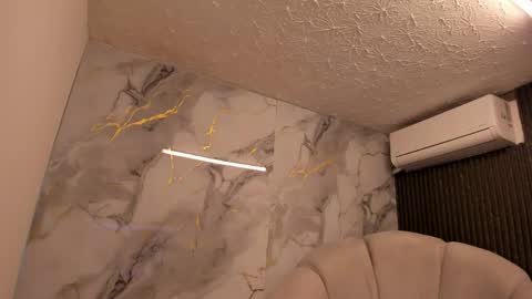 Im Katherine but call me Kate  online show from April 21, 12:00 pm