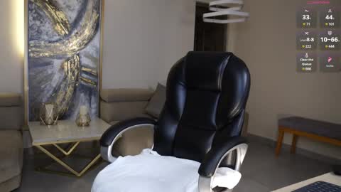  Kate Owens  online show from February 10, 10:31 am