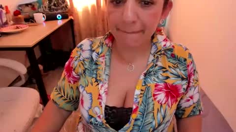 Snapshot of katerinamilf_ chatting on December 27, 4:10 pm kata online show from December 27, 4:10 pm