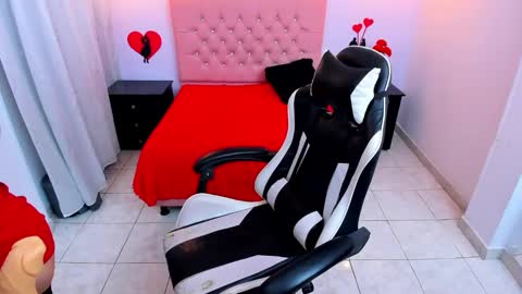 Snapshot of katetompson chatting on March 7, 4:22 pm kate Tompson online show from March 7, 4:22 pm