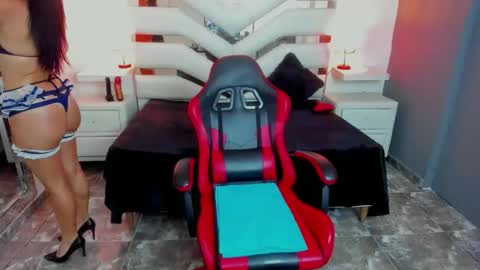 Snapshot of katetompson chatting on September 18, 12:51 pm kate Tompson online show from September 18, 12:51 pm