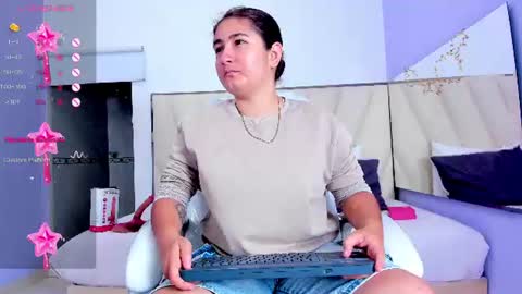 Snapshot of katha03_ chatting on June 9, 8:53 pm katha03_ online show from June 9, 8:53 pm