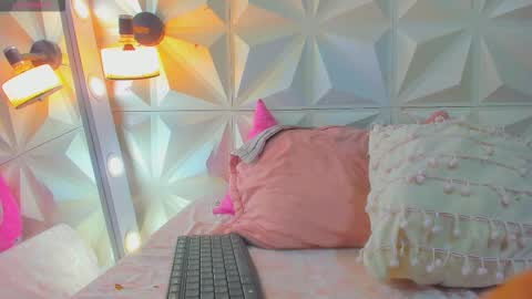 Snapshot of kathalinaxvip chatting on December 3, 2:08 am katha online show from December 3, 2:08 am