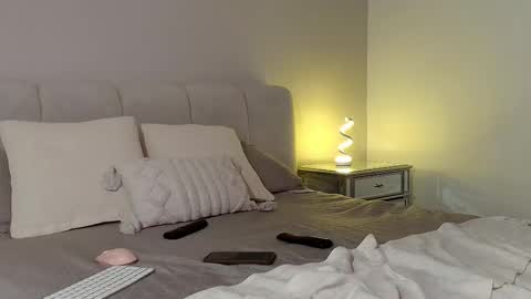 Snapshot of kathalove_1 chatting on February 12, 4:29 am Klove online show from February 12, 4:29 am