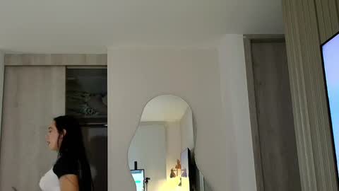Snapshot of kathalove_1 chatting on June 4, 3:01 am Klove online show from June 4, 3:01 am