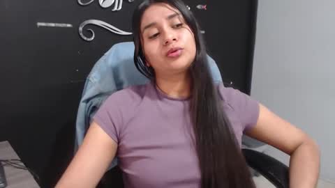 Snapshot of kathe0v chatting on October 26, 4:35 pm Call me Lau online show from October 26, 4:35 pm