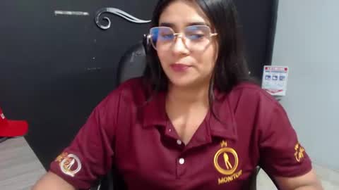Call me Lau  online show from July 24, 11:36 pm
