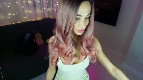 katherinepinke online show from December 17, 6:09 pm