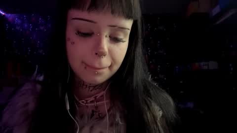 Luna online show from February 21, 3:57 pm