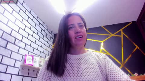 Snapshot of kathina_giraldo chatting on December 3, 12:27 pm Paola online show from December 3, 12:27 pm