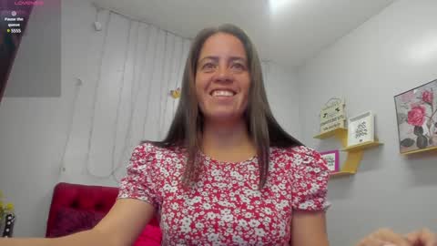 Snapshot of kathina_giraldo chatting on December 17, 12:43 pm Paola online show from December 17, 12:43 pm