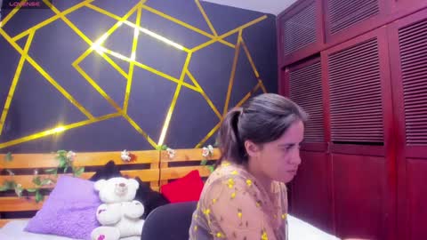 Snapshot of kathina_giraldo chatting on December 27, 1:07 pm Paola online show from December 27, 1:07 pm