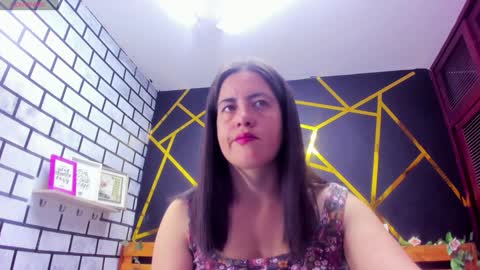 Snapshot of kathina_giraldo chatting on January 7, 12:41 pm Paola online show from January 7, 12:41 pm