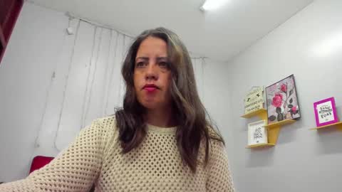 Snapshot of kathina_giraldo chatting on March 3, 12:48 pm Paola online show from March 3, 12:48 pm